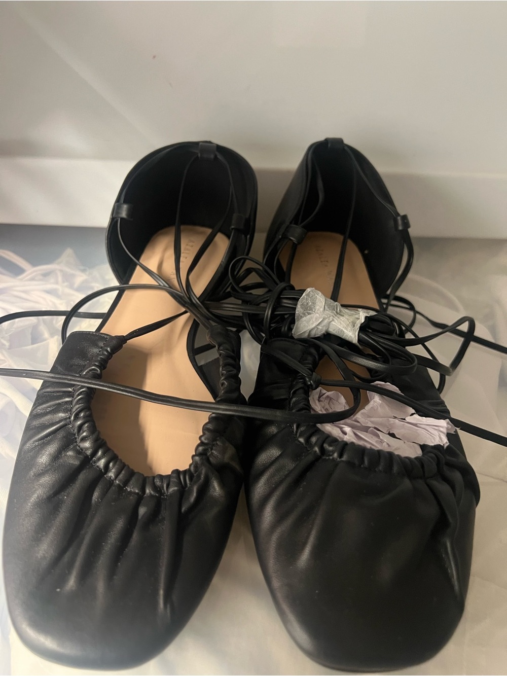Women's Black Ruched Lace-Up Ballet Flats